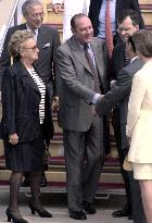 Chirac arrives in Tokyo